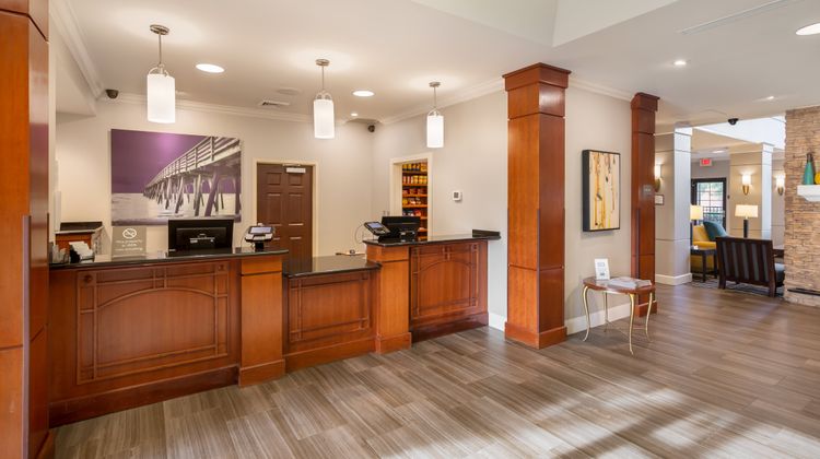 Staybridge Suites Chesapeake Lobby