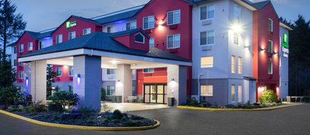 Holiday Inn Express & Stes Lincoln City Exterior