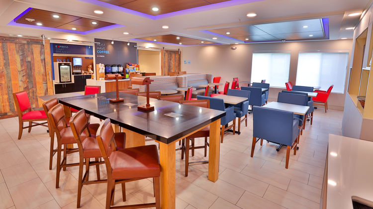 Holiday Inn Express Hotel & Suites Restaurant