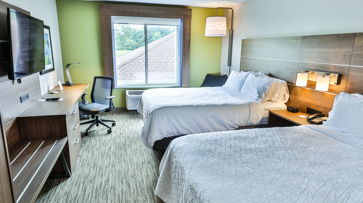Holiday Inn Express Hotel & Suites Room