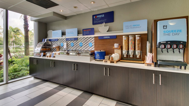 Holiday Inn Express Hotel & Suites Restaurant