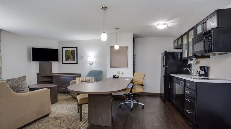 Candlewood Suites Fort Lauderdale Room