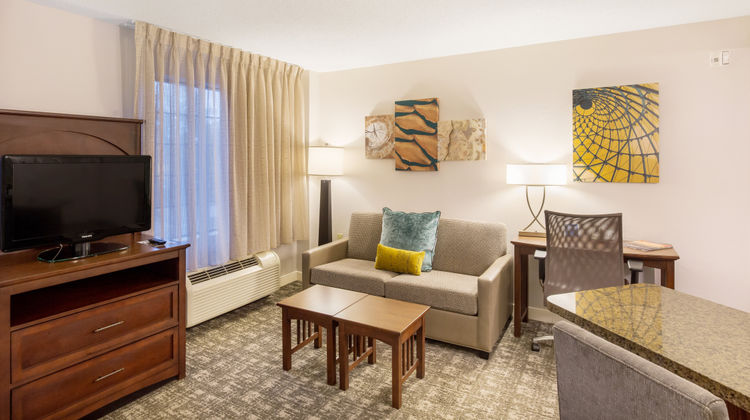 Staybridge Suites Chesapeake Suite