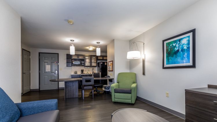Candlewood Suites KnoxvilleAirport-Alcoa Suite