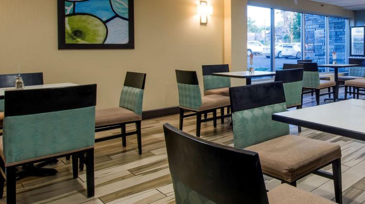 Holiday Inn Express Hotel & Suites Restaurant