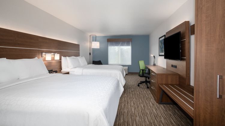 Holiday Inn Express Hotel & Suites Room