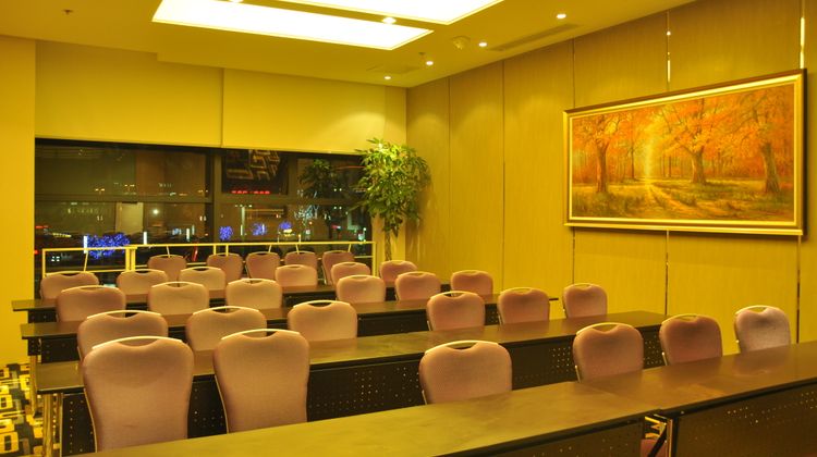 Holiday Inn Exp Nantong Xinghu Meeting
