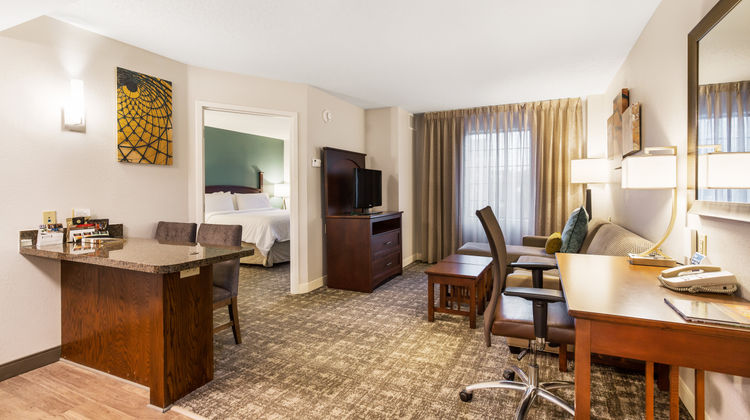 Staybridge Suites Chesapeake Room
