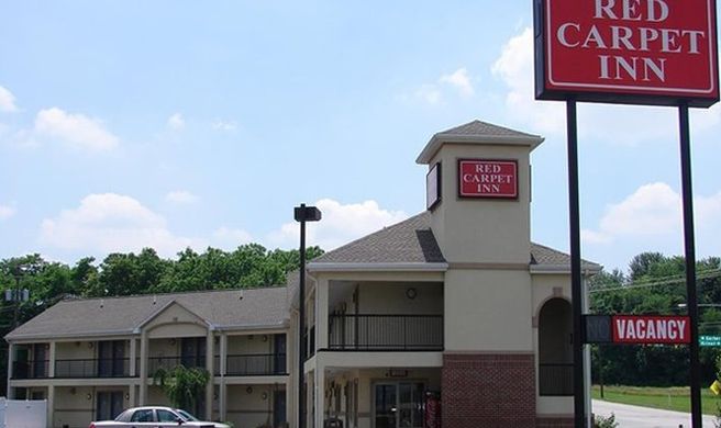 Red Carpet Inn Exterior