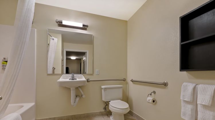 Candlewood Suites Indianapolis South Room