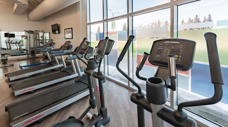 Holiday Inn Express & Suites University Health Club