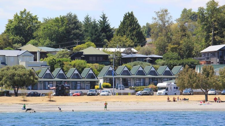 <b>Gables Lakefront Motel Beach</b>. Images powered by <a href="https://www.leonardoworldwide.com/" title="Leonardo Worldwide" target="_blank">Leonardo</a>.