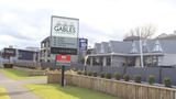 Gables Lakefront Motel Exterior