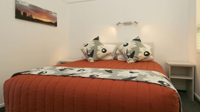 <b>Gables Lakefront Motel Room</b>. Images powered by <a href="https://www.leonardoworldwide.com/" title="Leonardo Worldwide" target="_blank">Leonardo</a>.