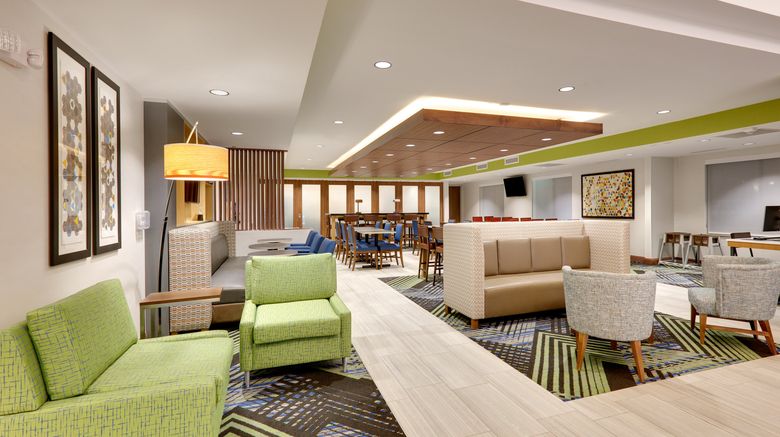 <b>Holiday Inn Express Hotel & Suites Lobby</b>. Images powered by <a href="https://www.leonardoworldwide.com/" title="Leonardo Worldwide" target="_blank">Leonardo</a>.