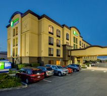 Holiday Inn Express SFO North Exterior