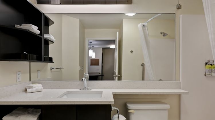 Candlewood Suites Indianapolis South Room