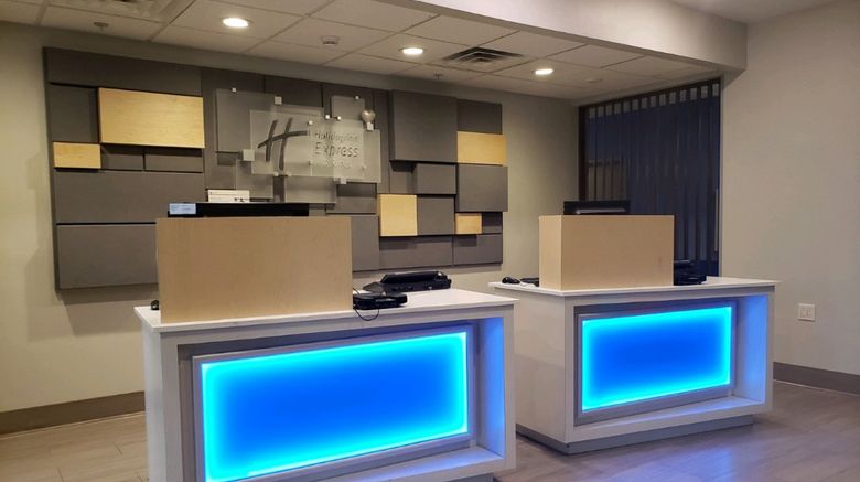 <b>Holiday Inn Express/Stes Lincoln Arpt Lobby</b>. Images powered by <a href="https://leonardo.com/" title="Leonardo Worldwide" target="_blank">Leonardo</a>.