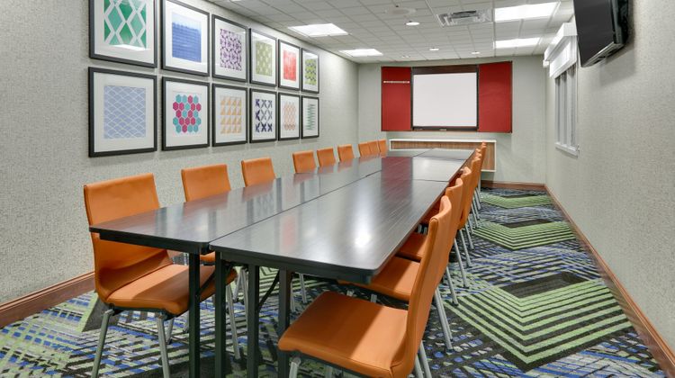 Holiday Inn Express Hotel & Suites Meeting