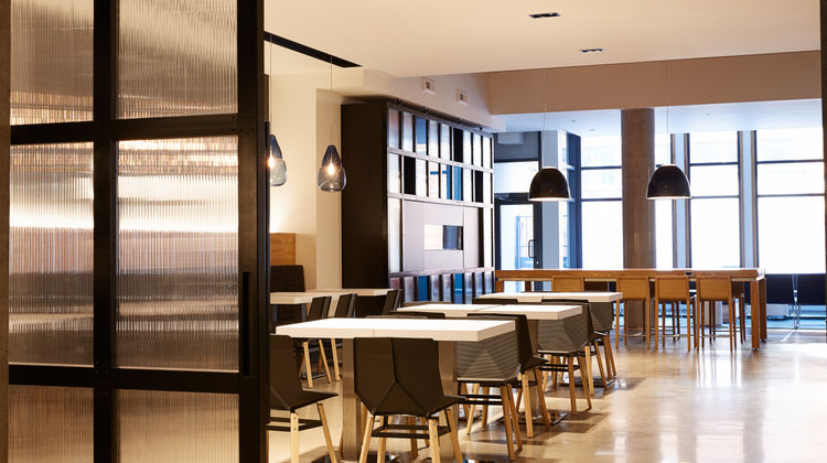Hotel le Dauphin Montreal Downtown Restaurant
