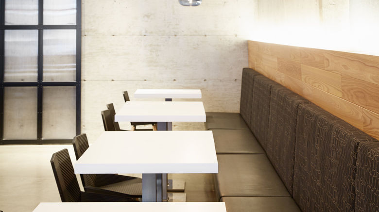 <b>Hotel le Dauphin Montreal Downtown Restaurant</b>. Images powered by <a href="https://www.leonardoworldwide.com/" title="Leonardo Worldwide" target="_blank">Leonardo</a>.