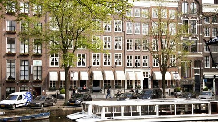 Hotel Estherea Exterior