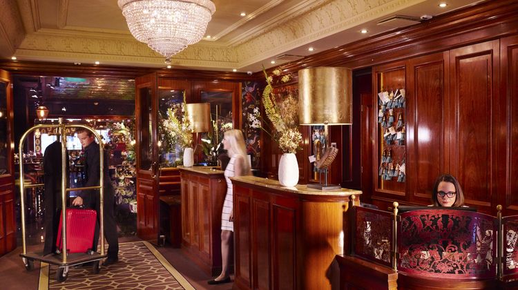 Hotel Estherea Lobby