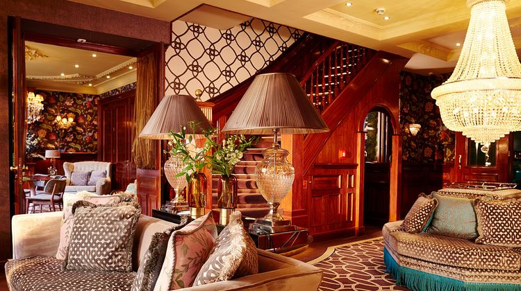 Hotel Estherea Lobby
