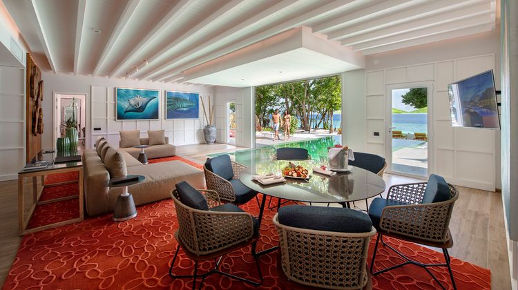 Emerald Maldives Resort & Spa Lobby