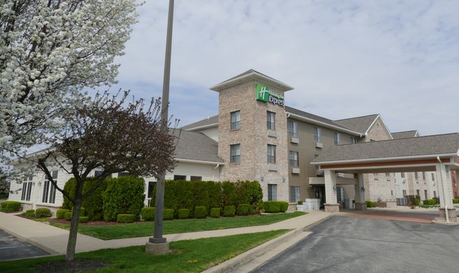 Holiday Inn Express Exterior