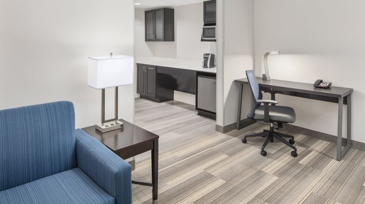 Holiday Inn Express & Suites Greenville Suite