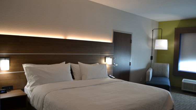Holiday Inn Express University Central Room