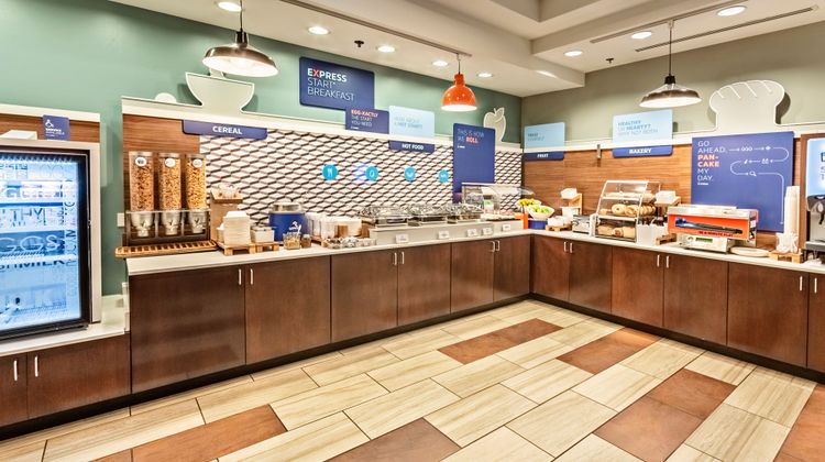 Holiday Inn Express & Suites Lake Zurich Restaurant
