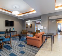 Holiday Inn Express Hotel & Suites Lobby