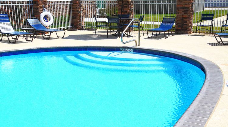 Holiday Inn Express & Suites Bossier cit Pool