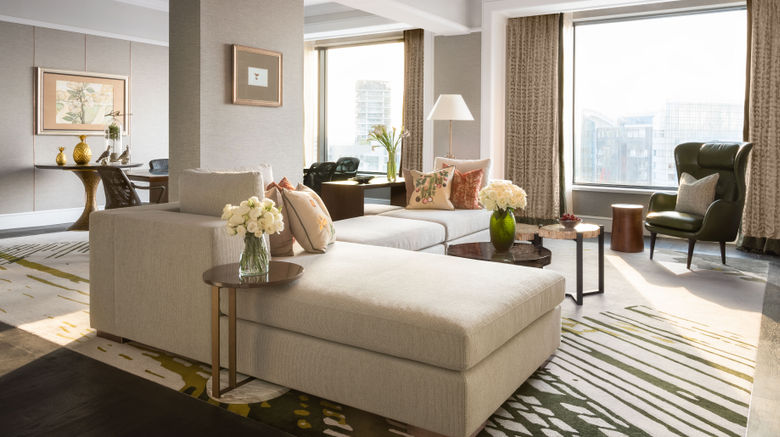 <b>Four Seasons Hotel Singapore Lobby</b>. Images powered by <a href=https://www.travelagewest.com/Hotels/Singapore-Singapore/