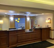 Holiday Inn Express Hotel & Suites Lobby