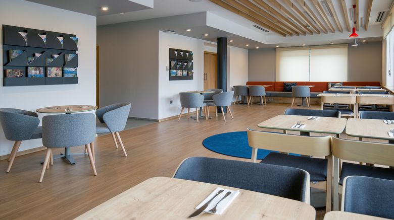 <b>Holiday Inn Express Ljubljana Restaurant</b>. Images powered by <a href="https://www.leonardoworldwide.com/" title="Leonardo Worldwide" target="_blank">Leonardo</a>.