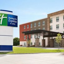 Holiday Inn Express & Suites Marion