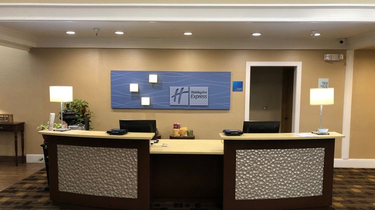 Holiday Inn Express Lobby