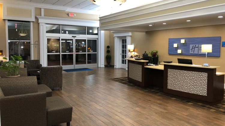 Holiday Inn Express Lobby