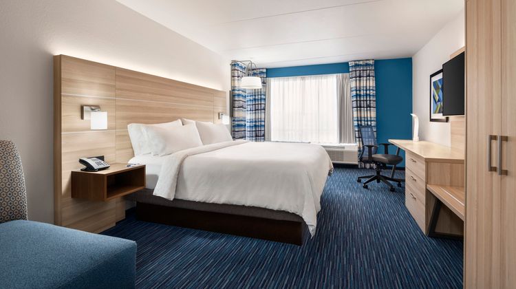 Holiday Inn Quantico Center Room