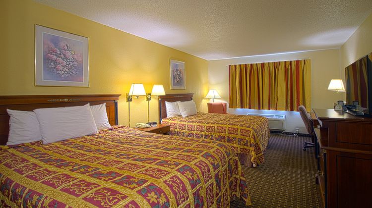 Geneva Motel Inn Room