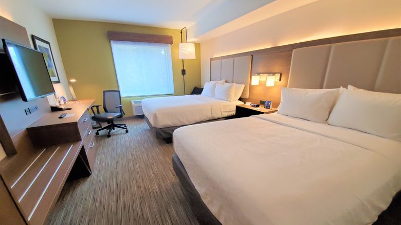 <b>Holiday Inn Express Hotel & Sts Lynnwood Room</b>. Images powered by <a href="https://www.leonardoworldwide.com/" title="Leonardo Worldwide" target="_blank">Leonardo</a>.