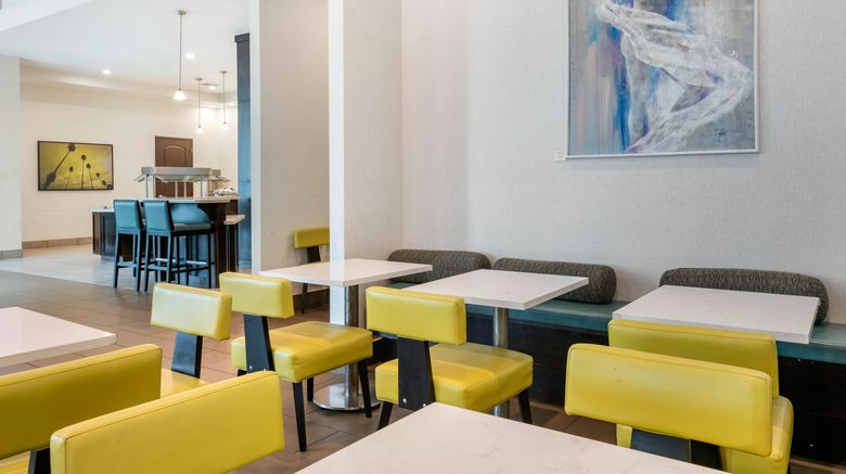 <b>Staybridge Suites St Petersburg Restaurant</b>. Images powered by <a href="https://www.leonardoworldwide.com/" title="Leonardo Worldwide" target="_blank">Leonardo</a>.