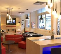 easyHotel Nice Palais des Congres Old Town Lobby