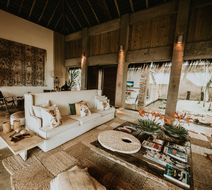 Kenoa Resort Lobby