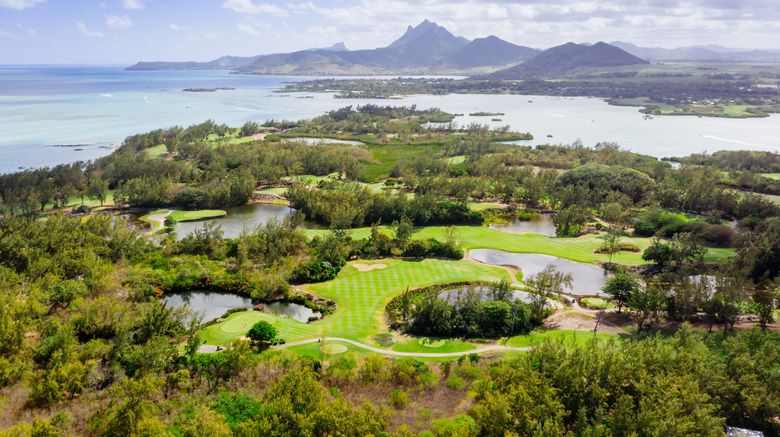 <b>Four Seasons Mauritius at Anahita Golf</b>. Images powered by <a href="https://www.leonardoworldwide.com/" title="Leonardo Worldwide" target="_blank">Leonardo</a>.