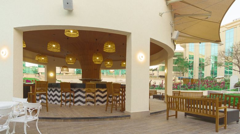 <b>Millennium Airport Hotel Dubai Pool</b>. Images powered by <a href="https://www.leonardoworldwide.com/" title="Leonardo Worldwide" target="_blank">Leonardo</a>.