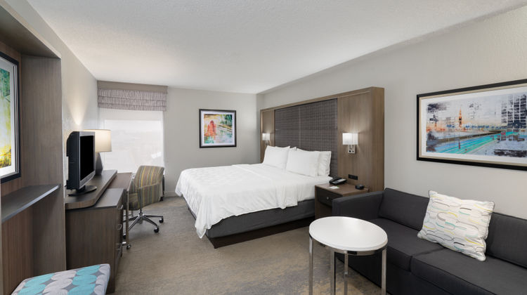 Holiday Inn Huntsville-Research Park Room
